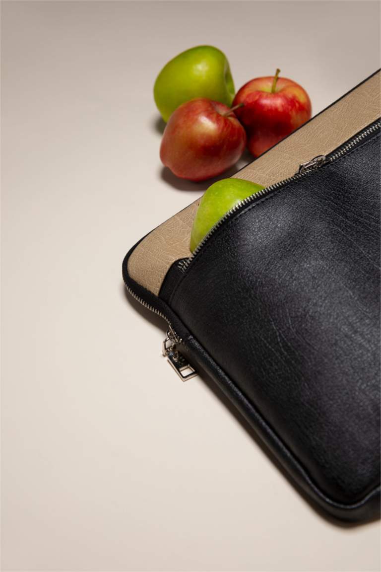 Erkek Elma Derisi Geri Dönüşümlü Siyah Clutch Çanta