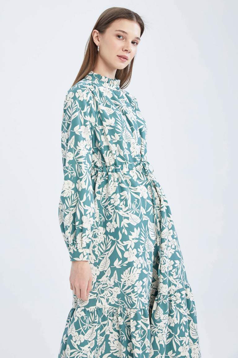 Regular Fit Çiçekli Volanlı Maxi Elbise