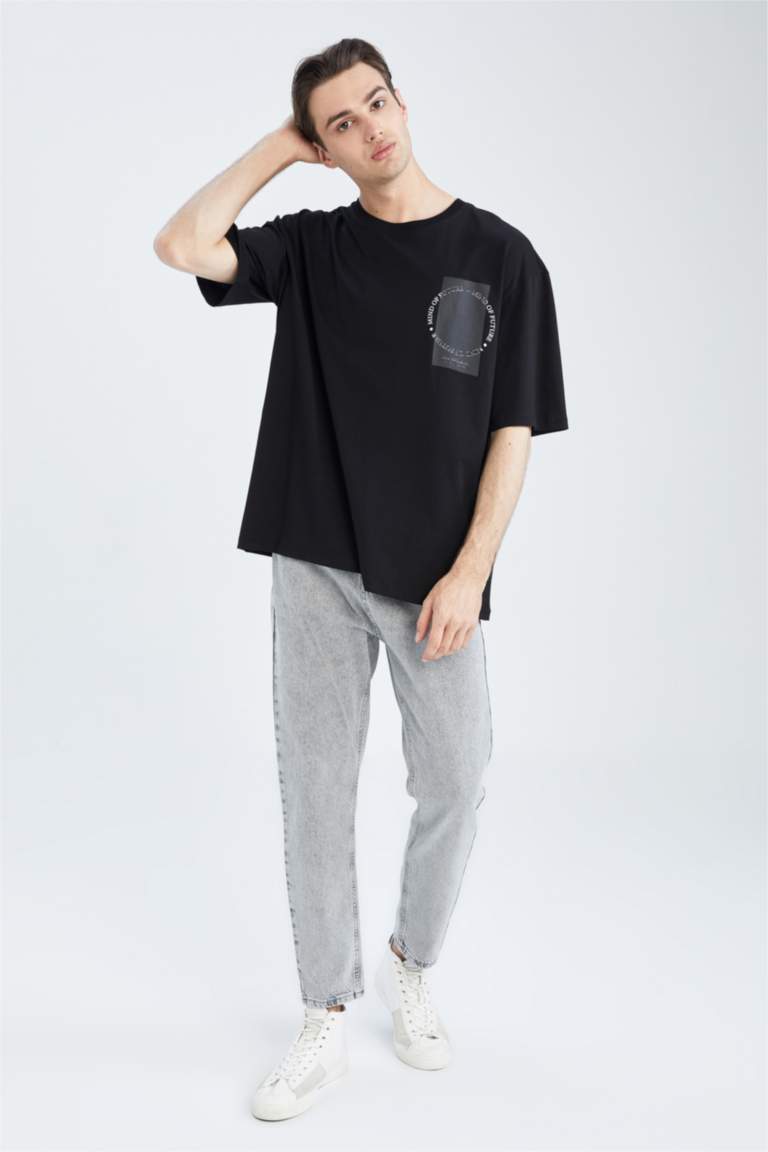 Oversized Short Sleeve Minimal Print T-Shirt