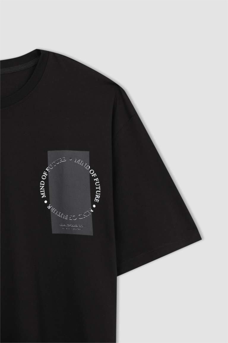 Oversized Short Sleeve Minimal Print T-Shirt