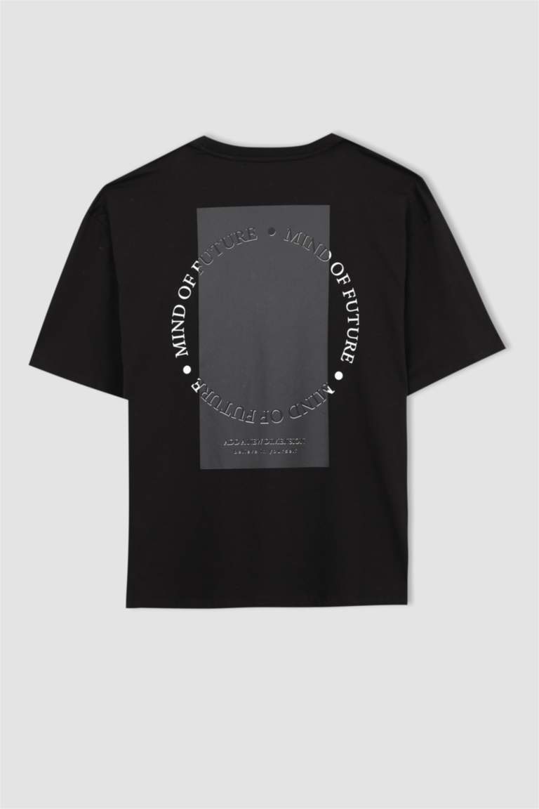 Oversized Short Sleeve Minimal Print T-Shirt
