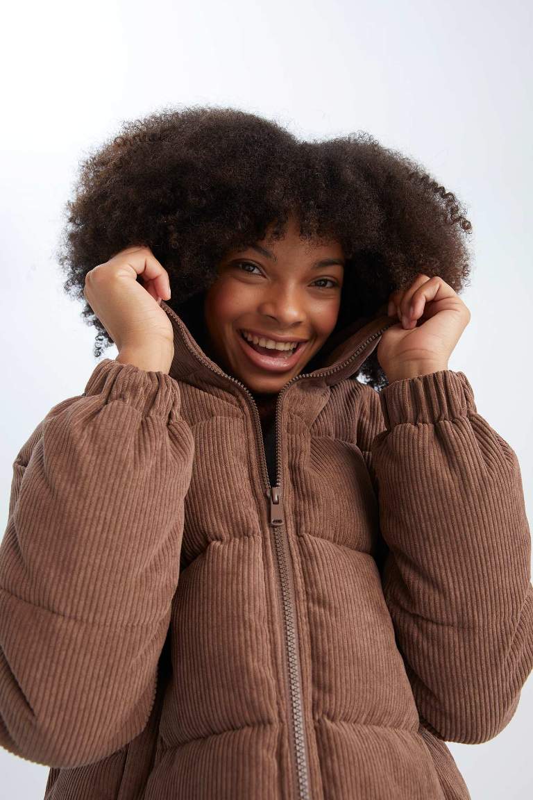 Oversize Geniş Kesim Fitilli Kadife Puffer Şişme Mont