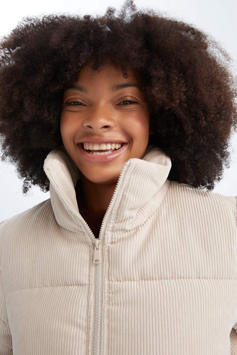 Relax Fit Fitilli Kadife Puffer Şişme Mont
