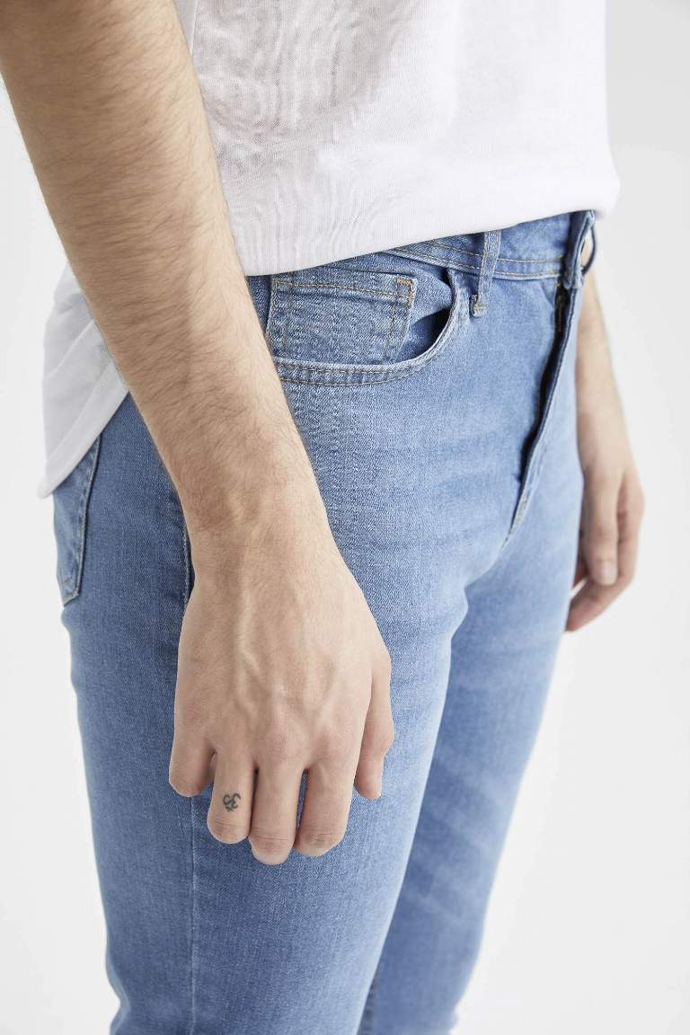 Carrot Fit Jeans