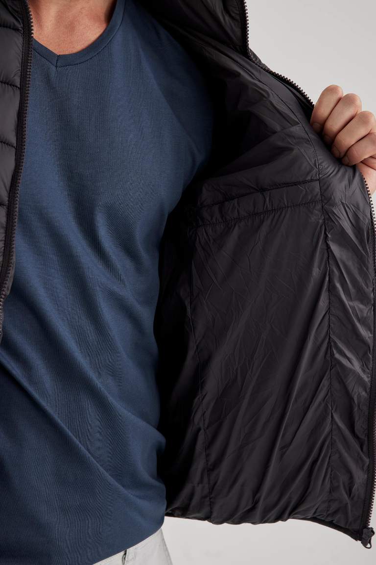 Rüzgar Geçirmez Su İtici Slim Fit Fermuar Kapamalı Cepli Mevsimlik Hafif Şişme Mont