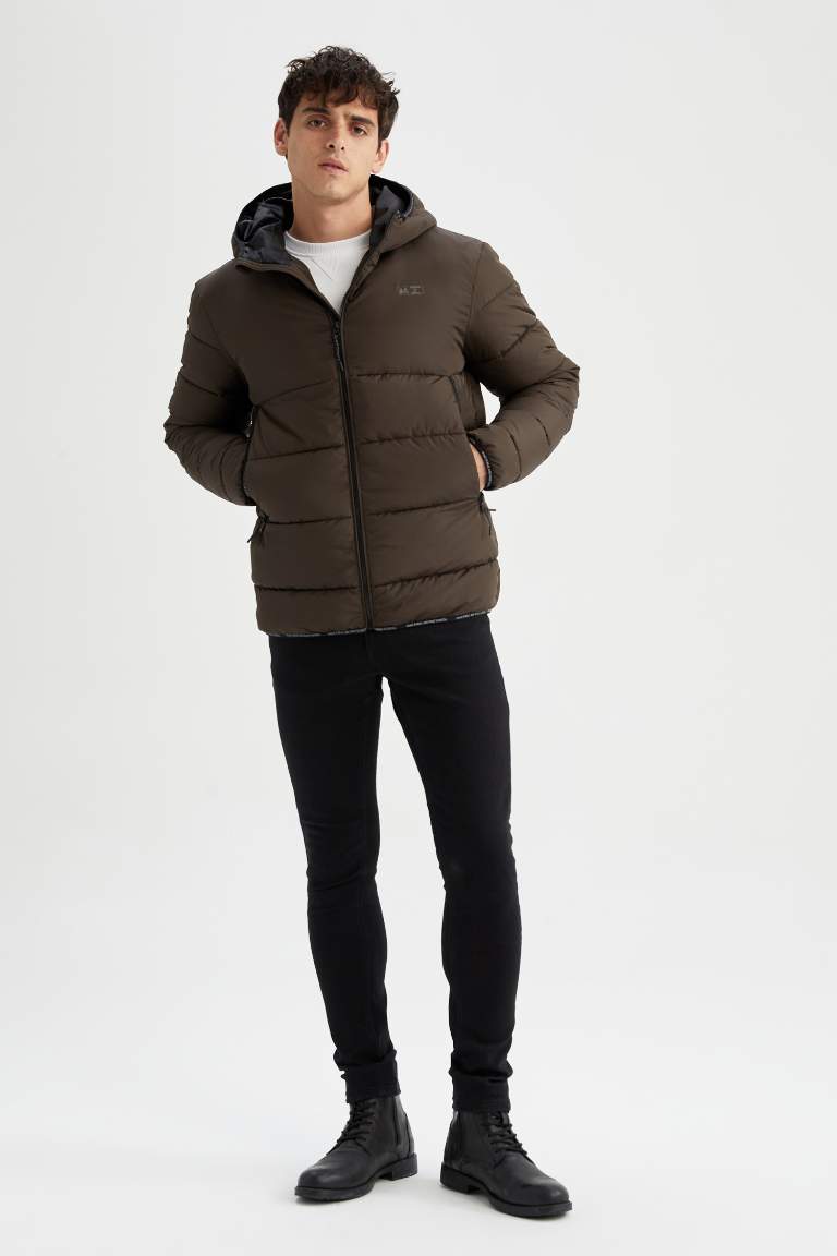 Regular Fit Kapüşonlu Rüzgar Geçirmez Puffer Şişme Mont
