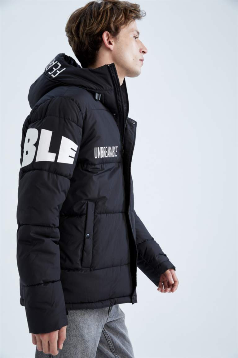 Black MEN Waterproof Windproof Puffer Jacket 2497141 DeFacto