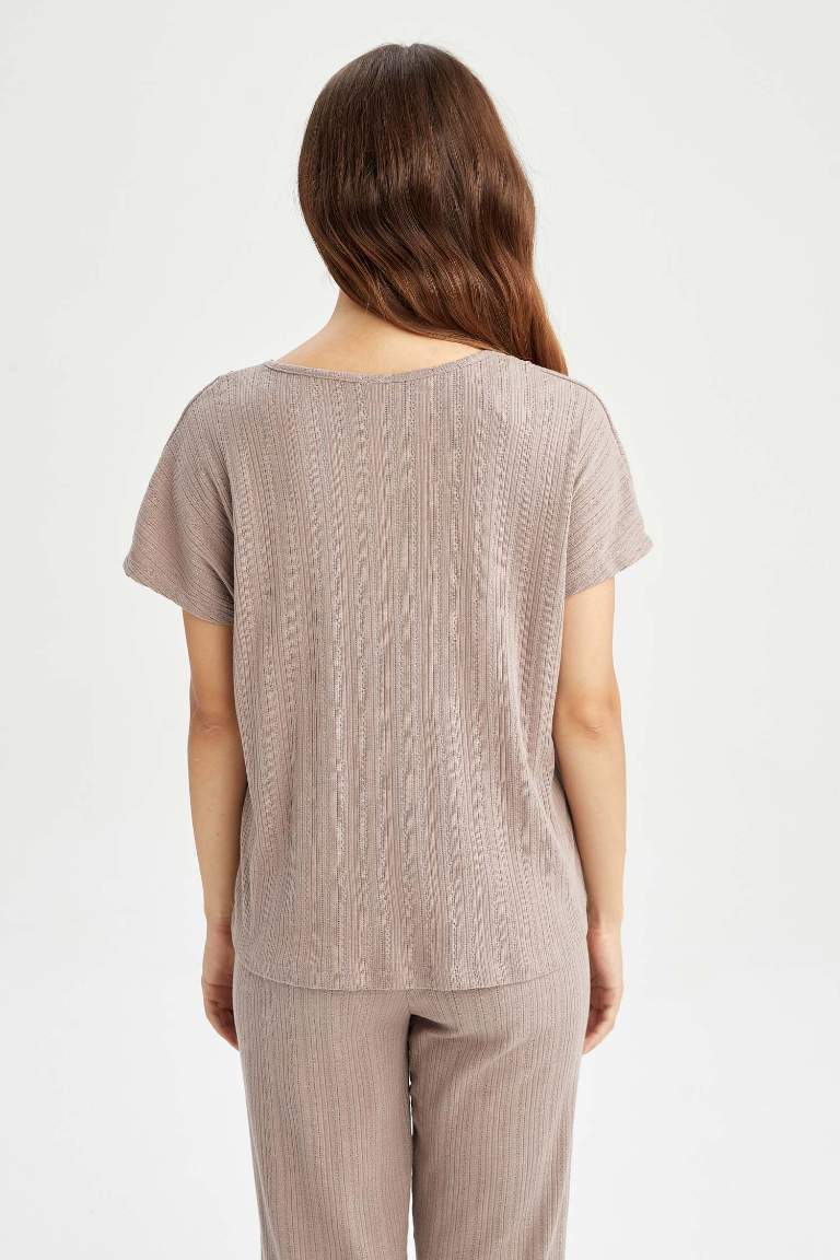 Fall in Love Regular Fit V Yaka Kısa Kollu Pijama Üstü