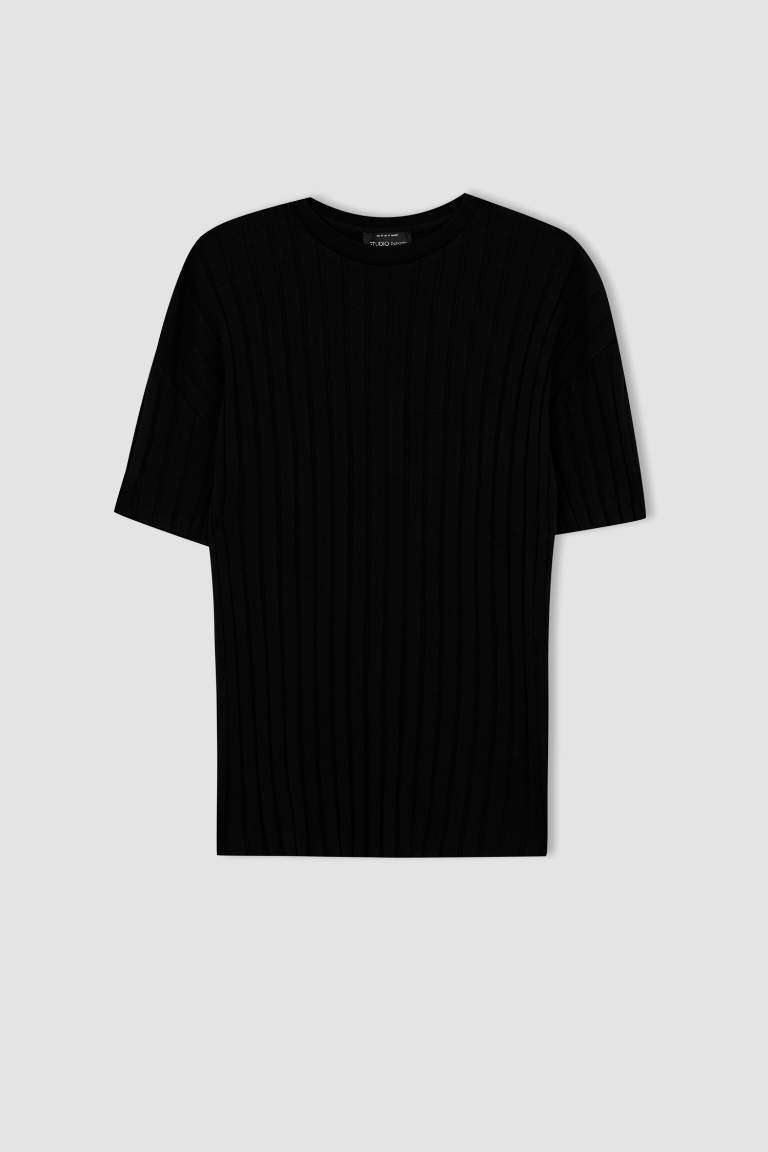 Oversize Fit Crew Neck Line Textured Short Sleeve Knitwear T-Shirt