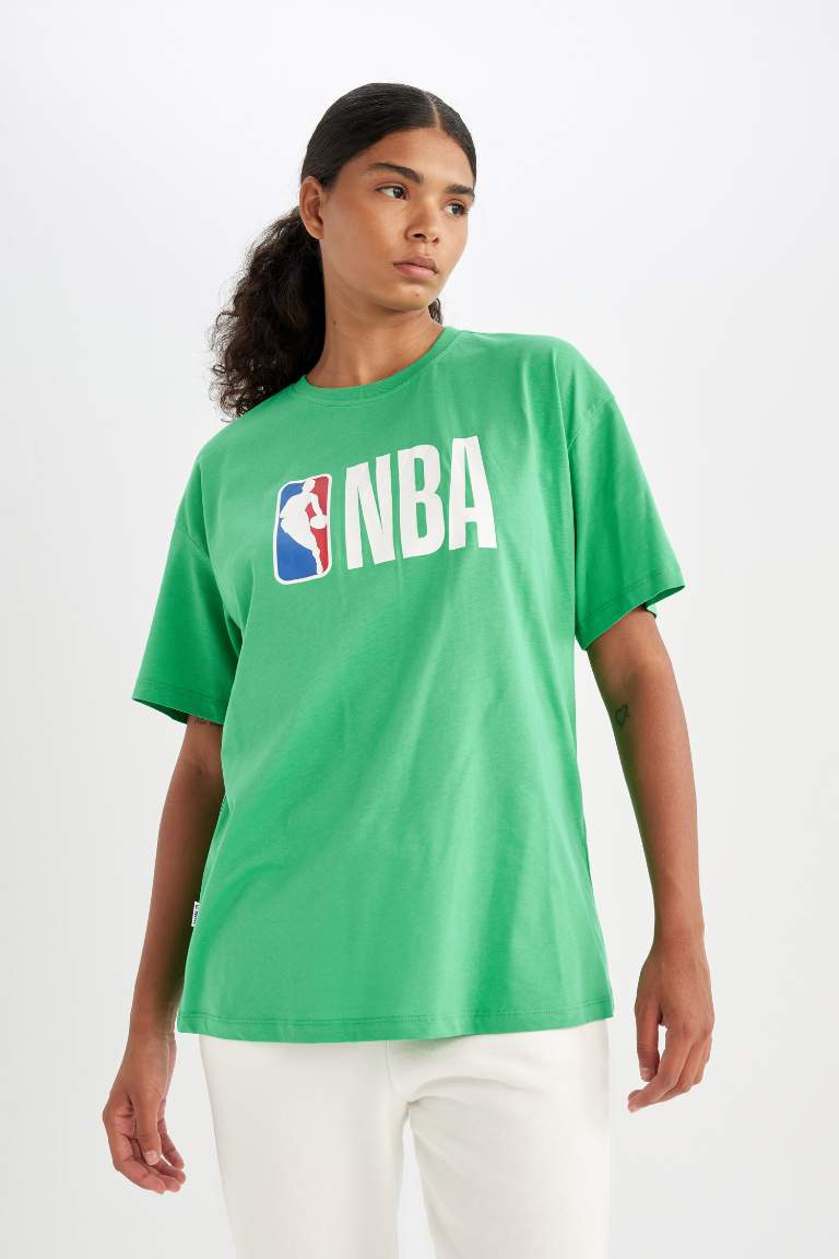 T-Shirt Oversize à Manches Courtes et à Col rond NBA Wordmark de DeFacto Fit