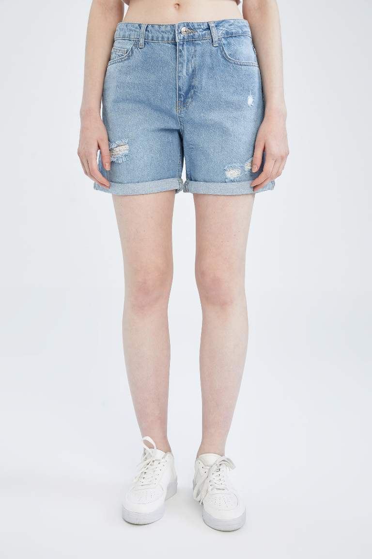Boyfriend Fit Mini Jean Short