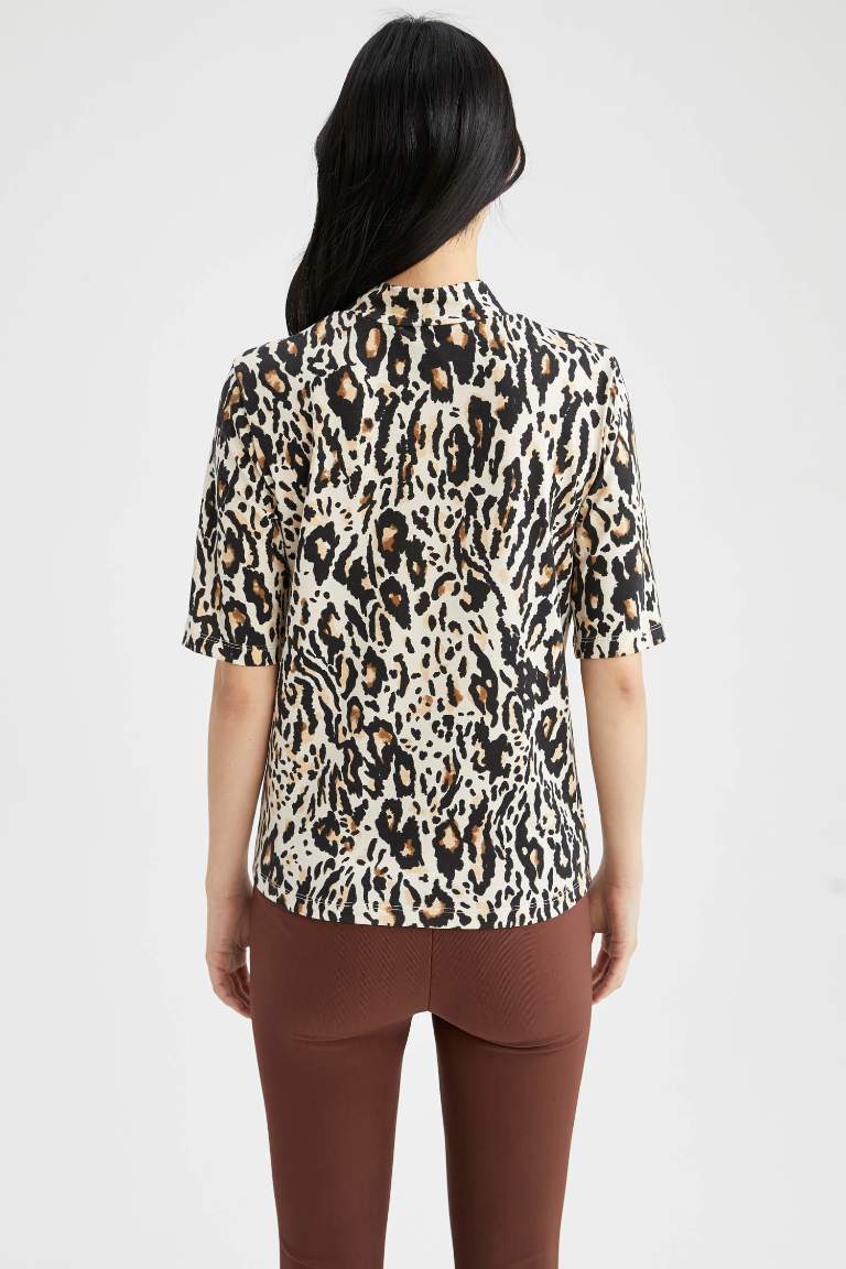 Fitted Half Turtleneck Short Sleeve Leopard Print T-Shirt