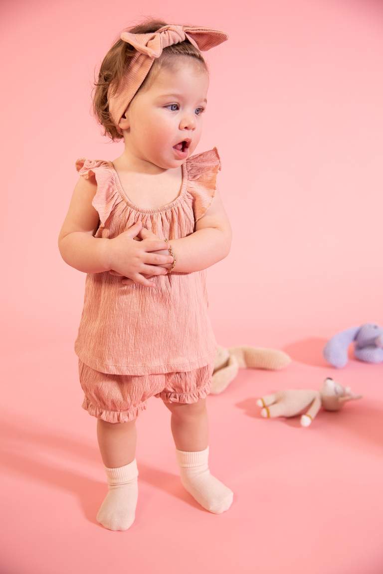 Baby Girl Sleeveless Crinkle Fabric Blouse Shorts 2 Piece Set