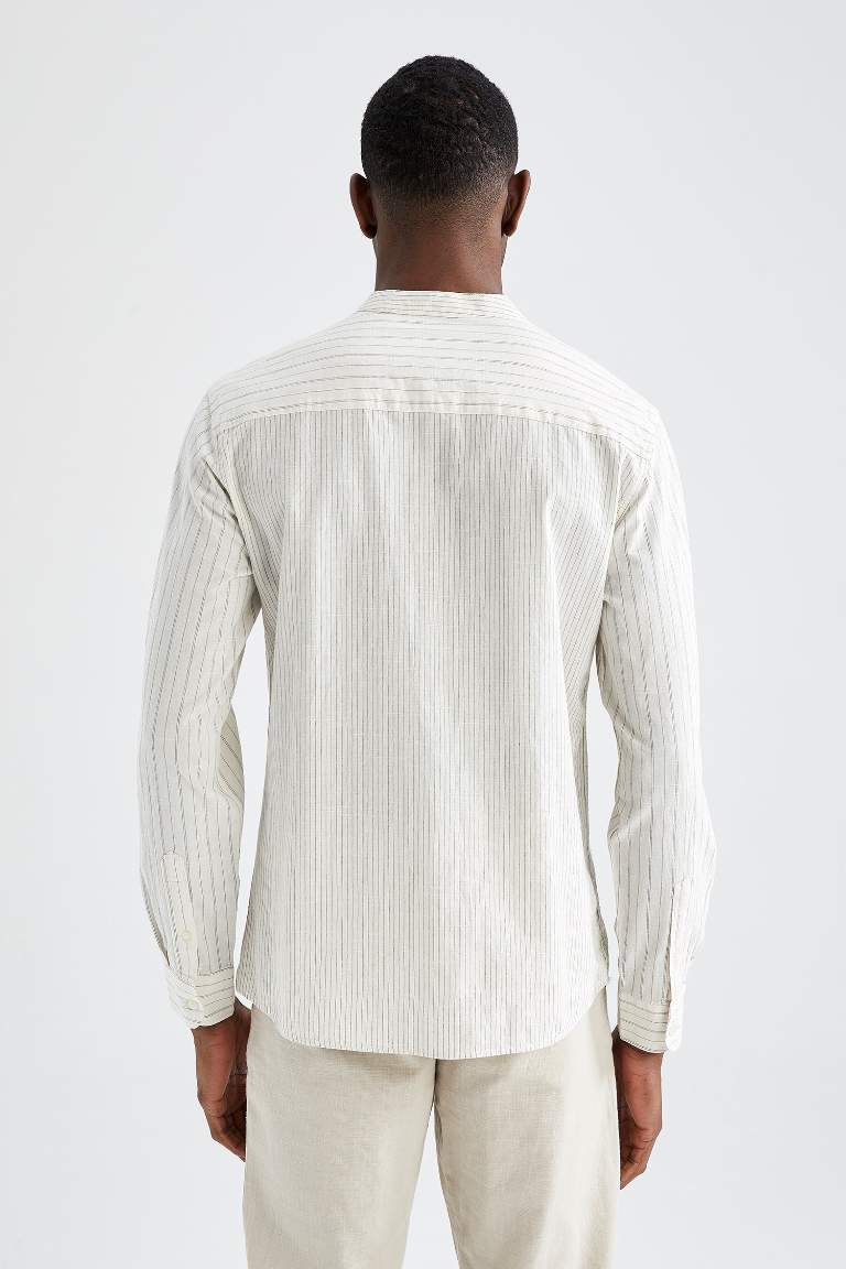 Modern Fit Dik Yaka Çizgi Desenli Uzun Kollu Gömlek