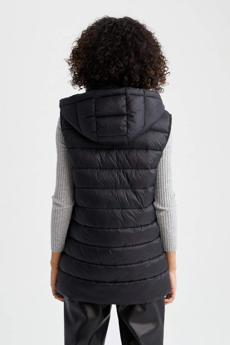 Regular Fit Kapüşonlu Yelek