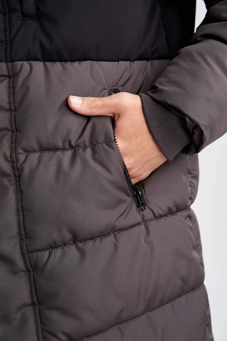 Su Geçirmez Rüzgar Geçirmez Slim Fit Kapüşonlu Suni Kürklü Mont