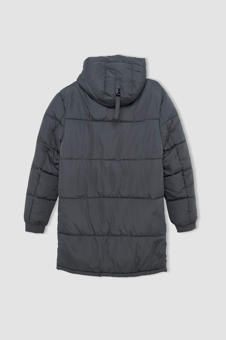 Regular Fit Rüzgar ve Su Geçirmez Kapüşonlu Mont