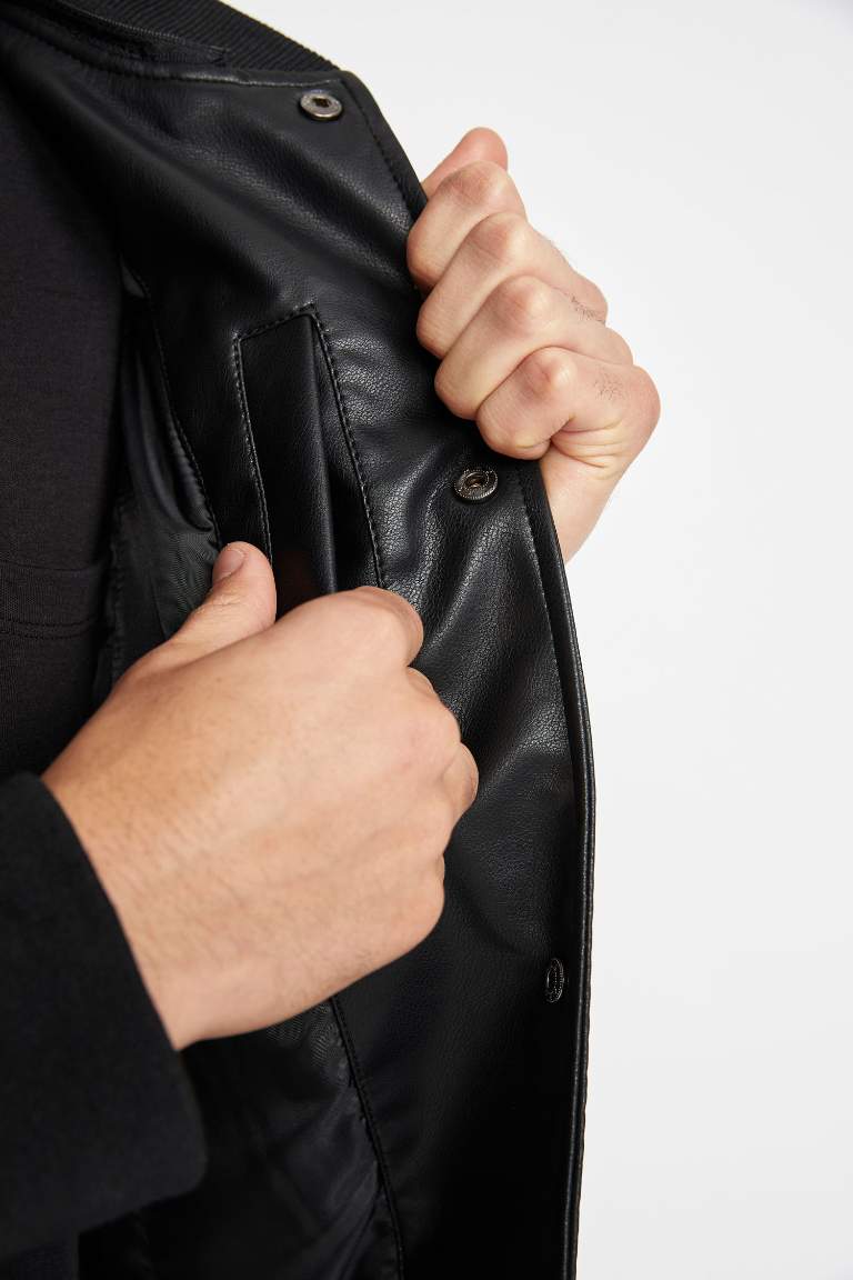 Oversize Geniş Kalıp Kapüşonlu Bomber Suni Deri Mont