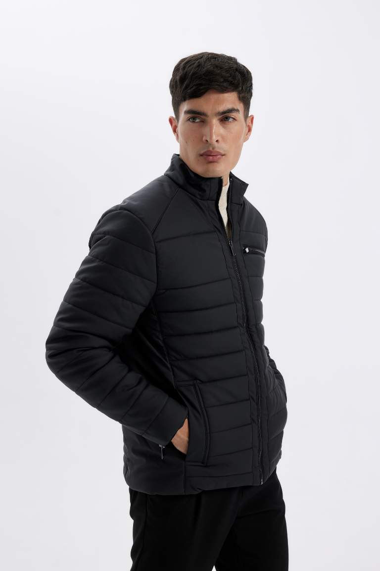 Slim Fit Dar Kesim Dik Yaka Fermuarlı Cepli Suni Deri Ceket Mont