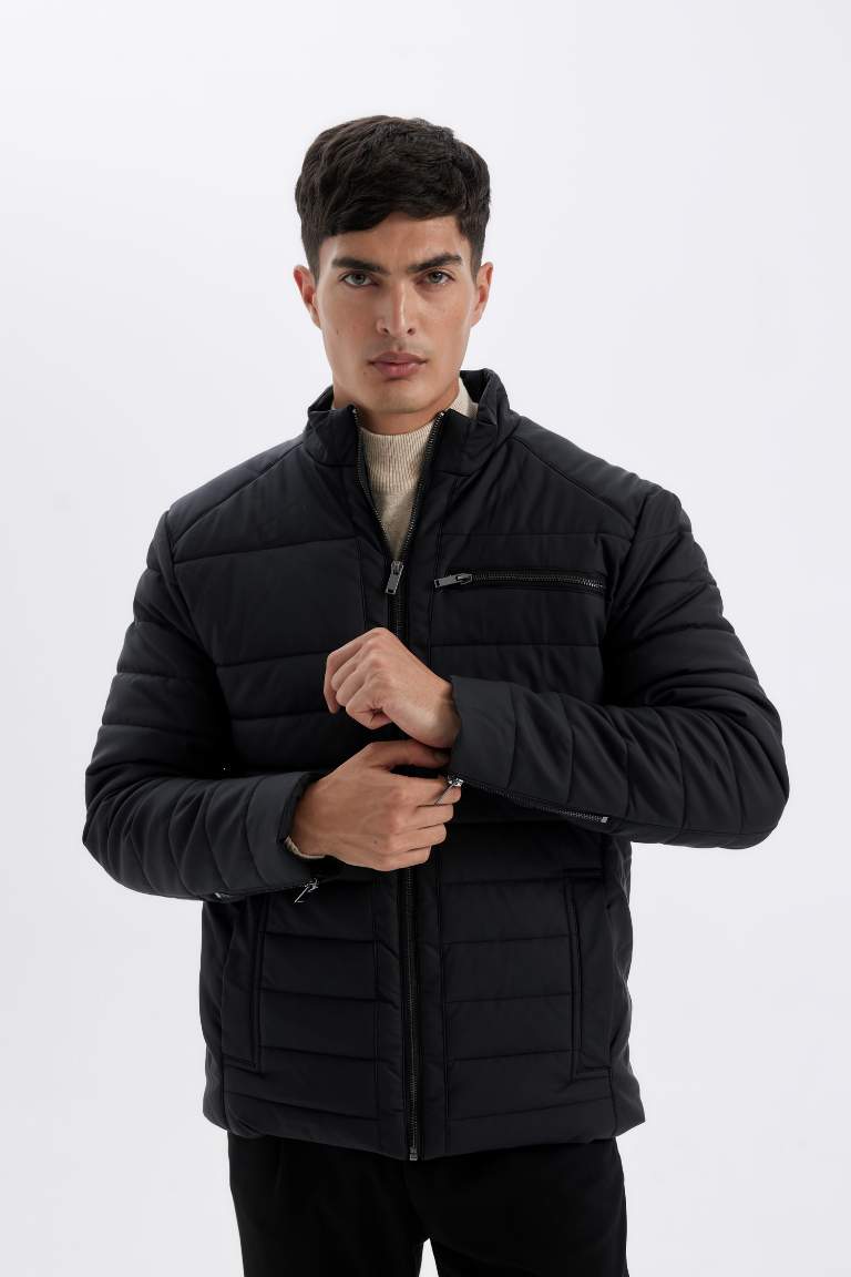Slim Fit Dar Kesim Dik Yaka Fermuarlı Cepli Suni Deri Ceket Mont