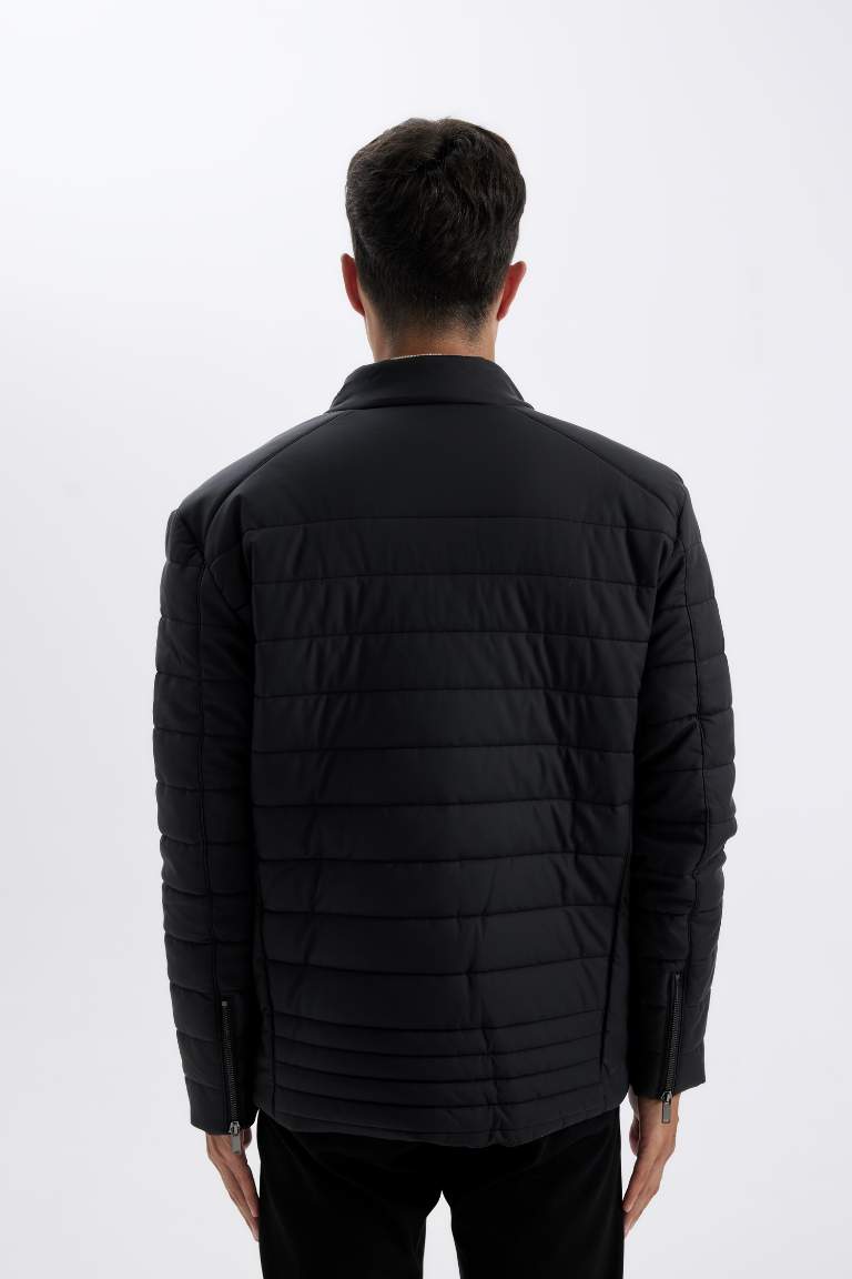 Slim Fit Dar Kesim Dik Yaka Fermuarlı Cepli Suni Deri Ceket Mont