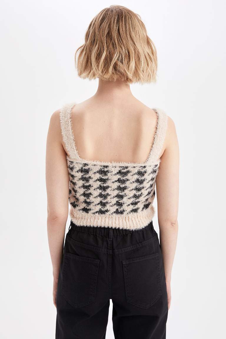 Slim Fit Kare Yaka Dama Desenli Crop Atlet