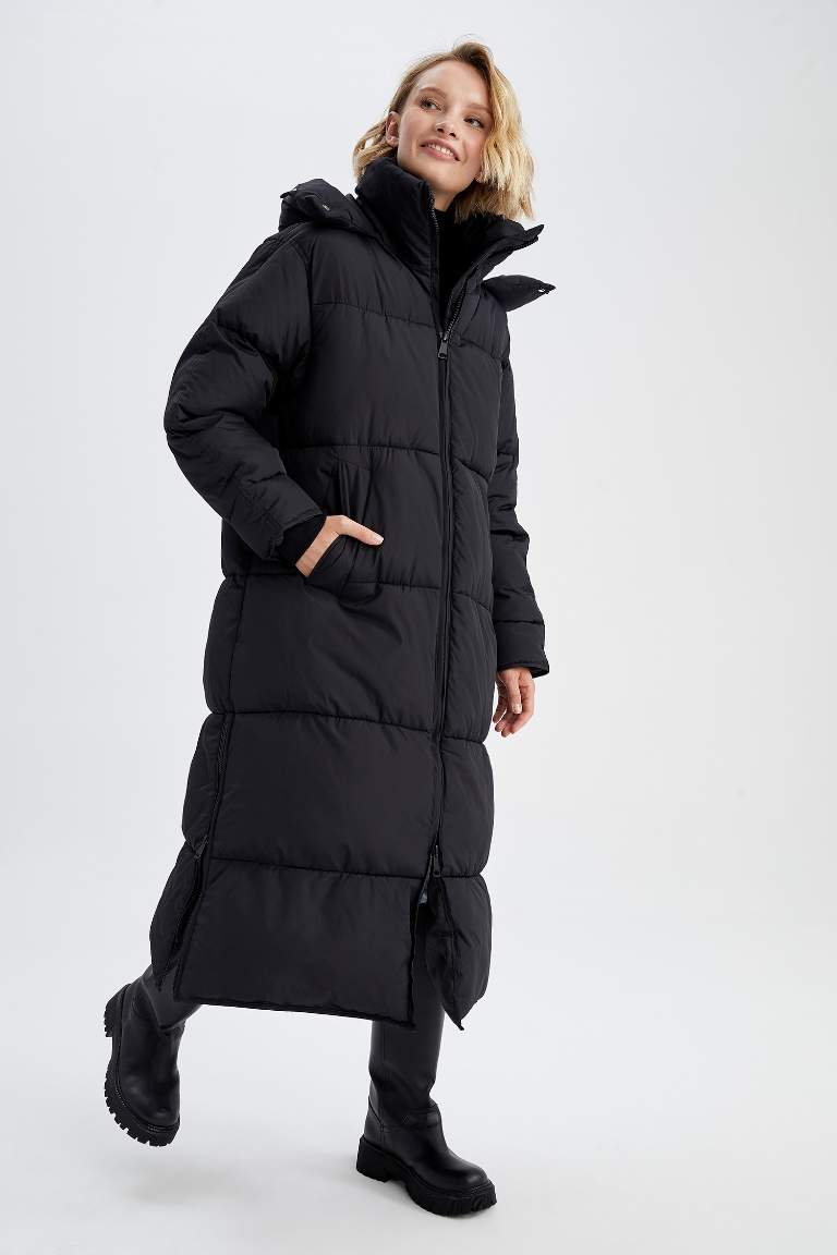 Thermal Waterproof Hooded Puffer Jacket