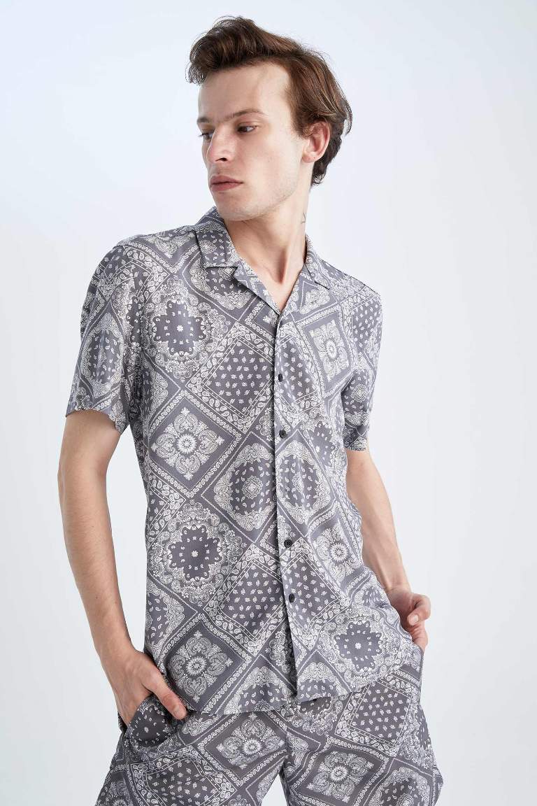 Regular Fit Apache Neck Viscose Printed Short Sleeve Shirt