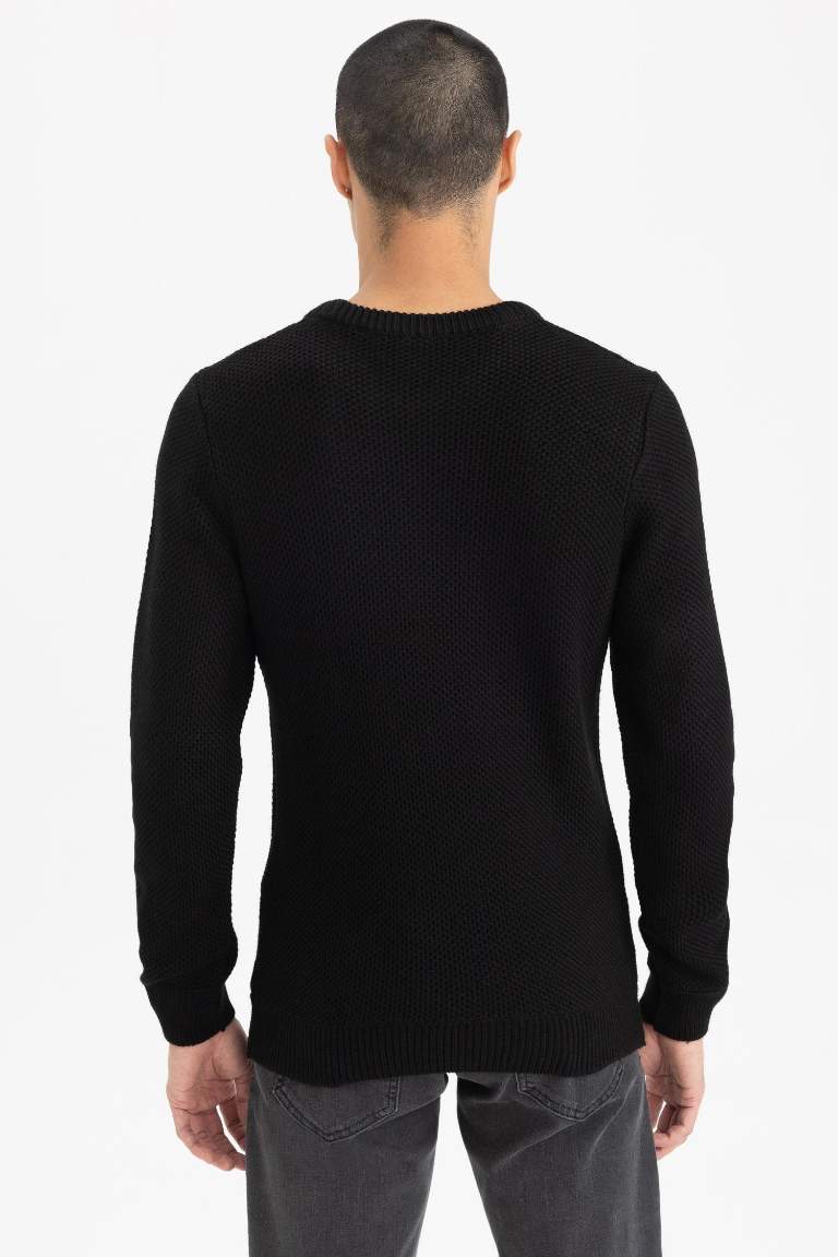 Black MAN Standard Fit Crew Neck Pullover 2800868 | DeFacto