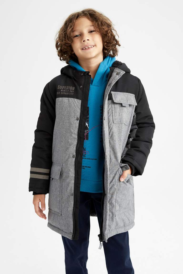 Erkek Çocuk Kapüşonlu Pelüş Astar Parka