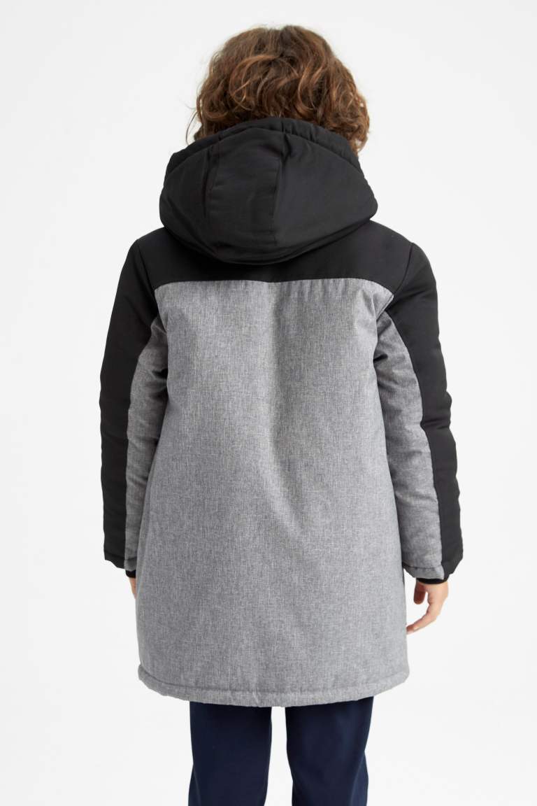 Erkek Çocuk Kapüşonlu Pelüş Astar Parka