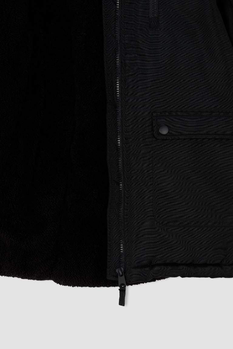 Erkek Çocuk Kapüşonlu Pelüş Astar Parka