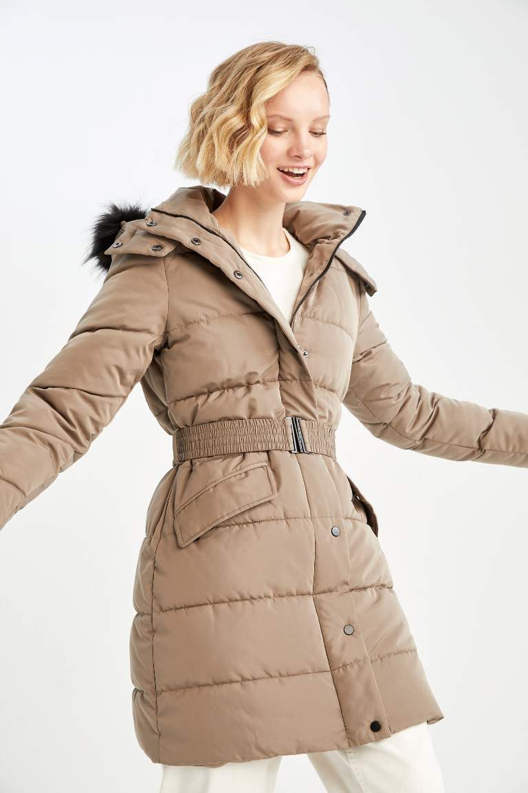 Isı Yalıtımlı Su İtici Kapüşonlu Şişme Mont Parka