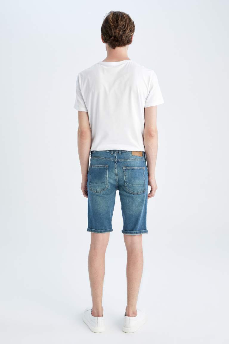 Skinny Fit Jean Bermuda