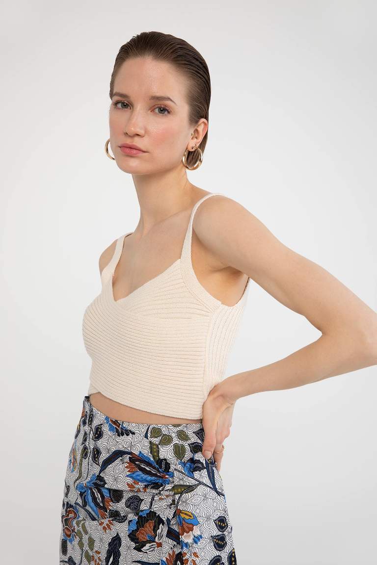 Fitted Strappy Crop Top