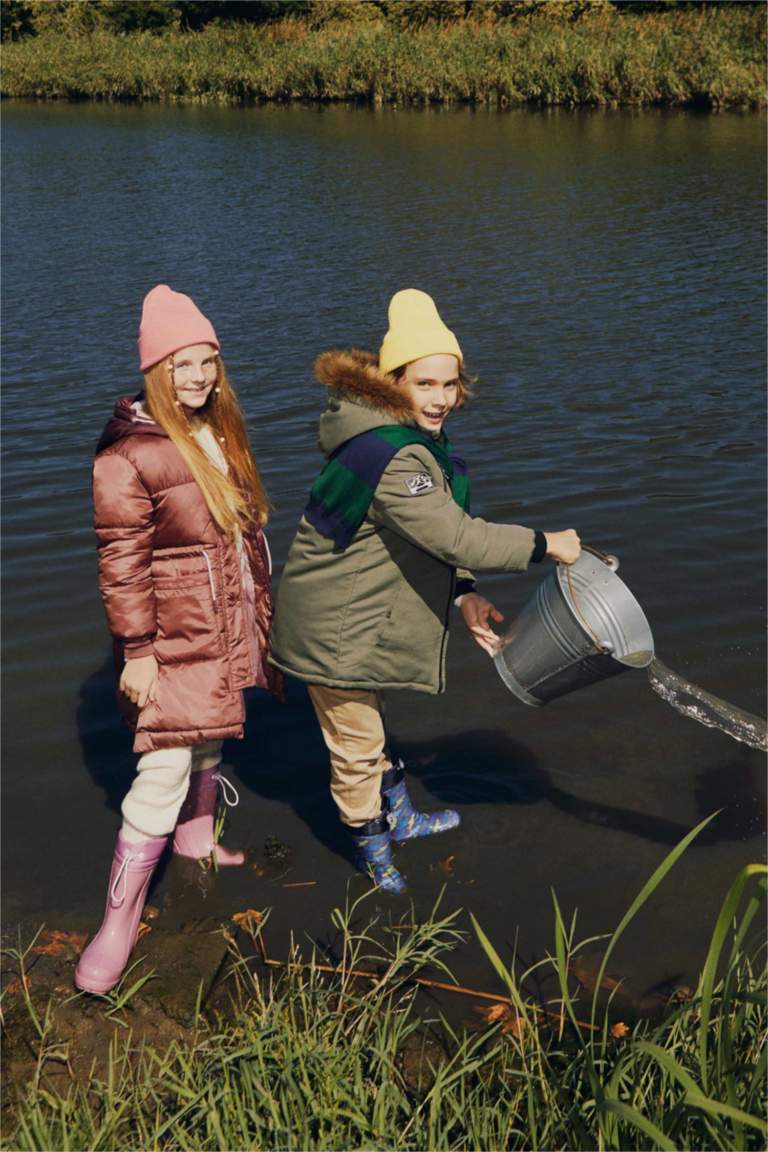 جاكيت بامب طويل بناتي بكابيشون