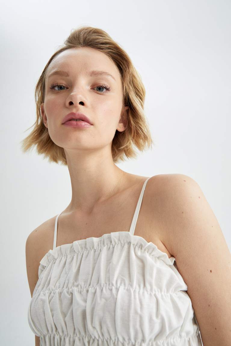 Crop Strapless Sleeveless Blouse