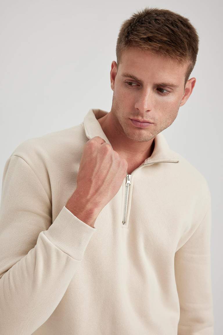 beige-man-comfort-fit-sweatshirt-2843340-defacto