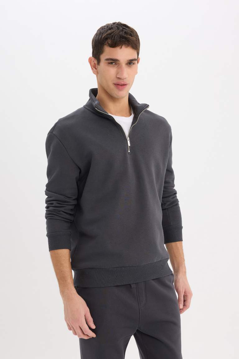 Comfort Regular Fit Zippered Basic Sweatshirt