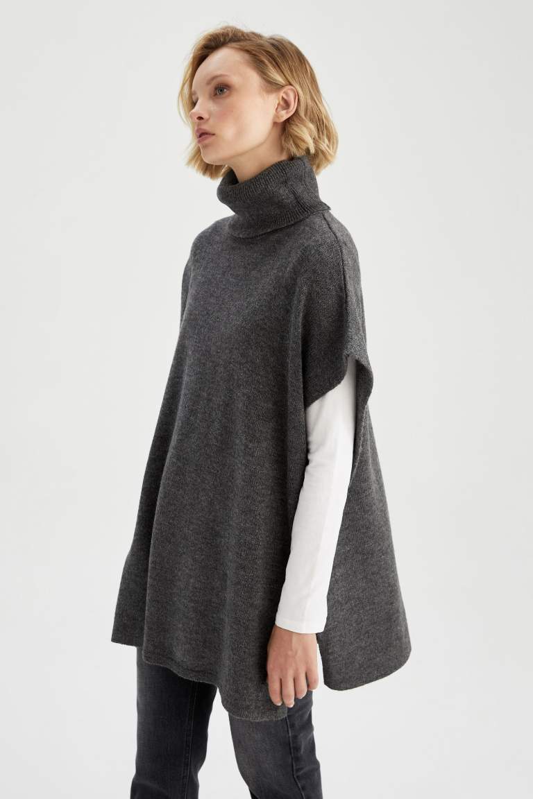 Oversize Fit Turtleneck Tunic