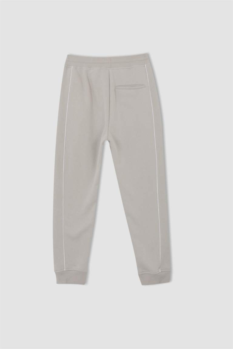 Grey MAN Slim Fit Fleto Pocket Thick Fabric Soft Feather Sweatpants 2519038 DeFacto