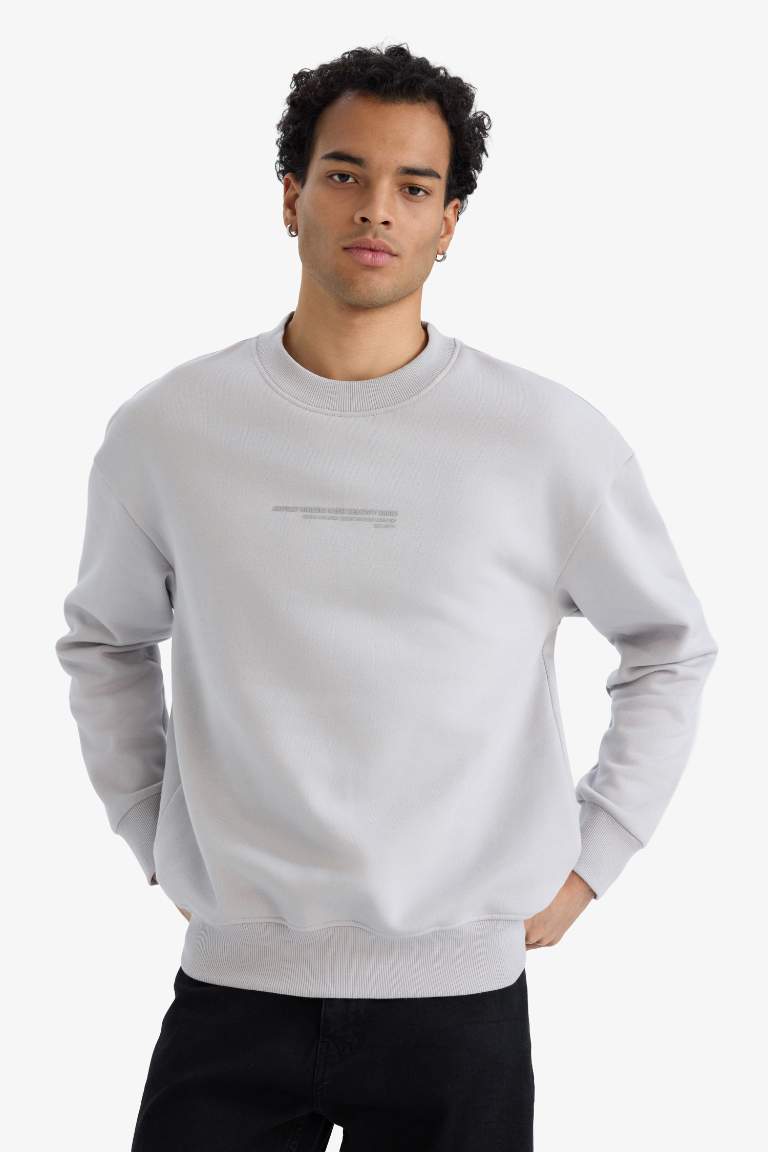 Boxy Fit Printed Long Sleeve Sweatshirt