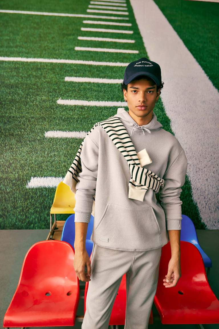 Regular Fit Kapüşonlu Kanguru Cepli İçi Yumuşak Tüylü Basic Düz Sweatshirt