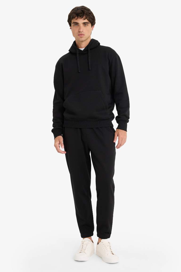 Regular Fit Kapüşonlu İçi Yumuşak Tüylü Kanguru Cepli Basic Düz Sweatshirt