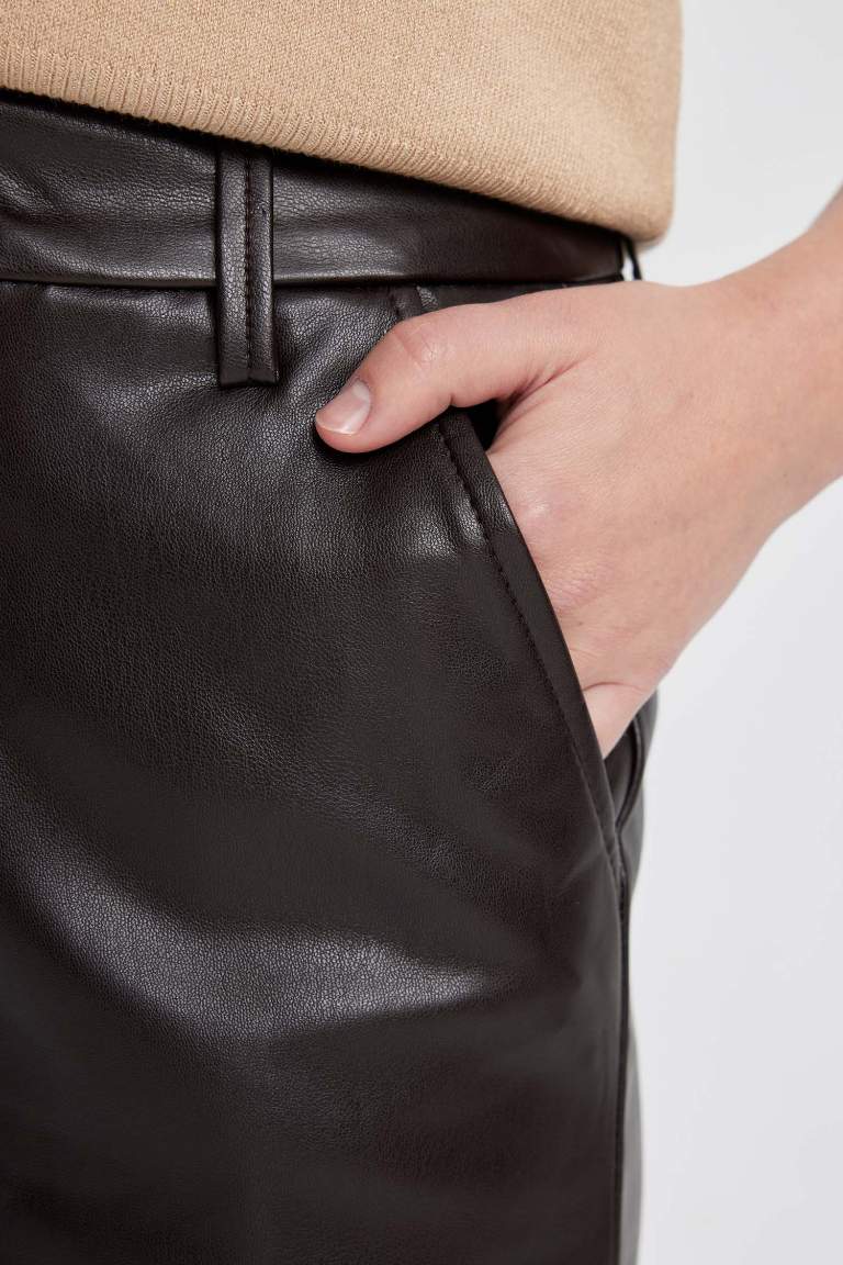 Geniş Paça Suni Deri Pantolon