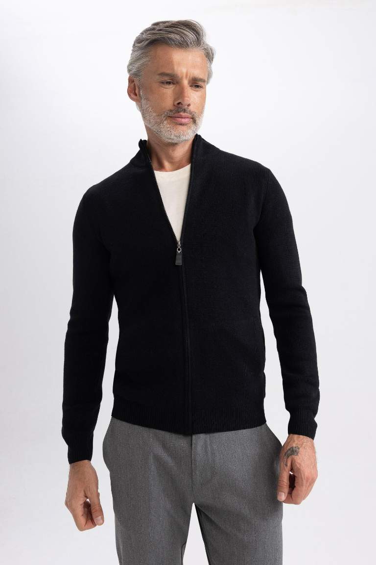 Slim Fit Dar Kesim Dik Yaka Triko Hırka