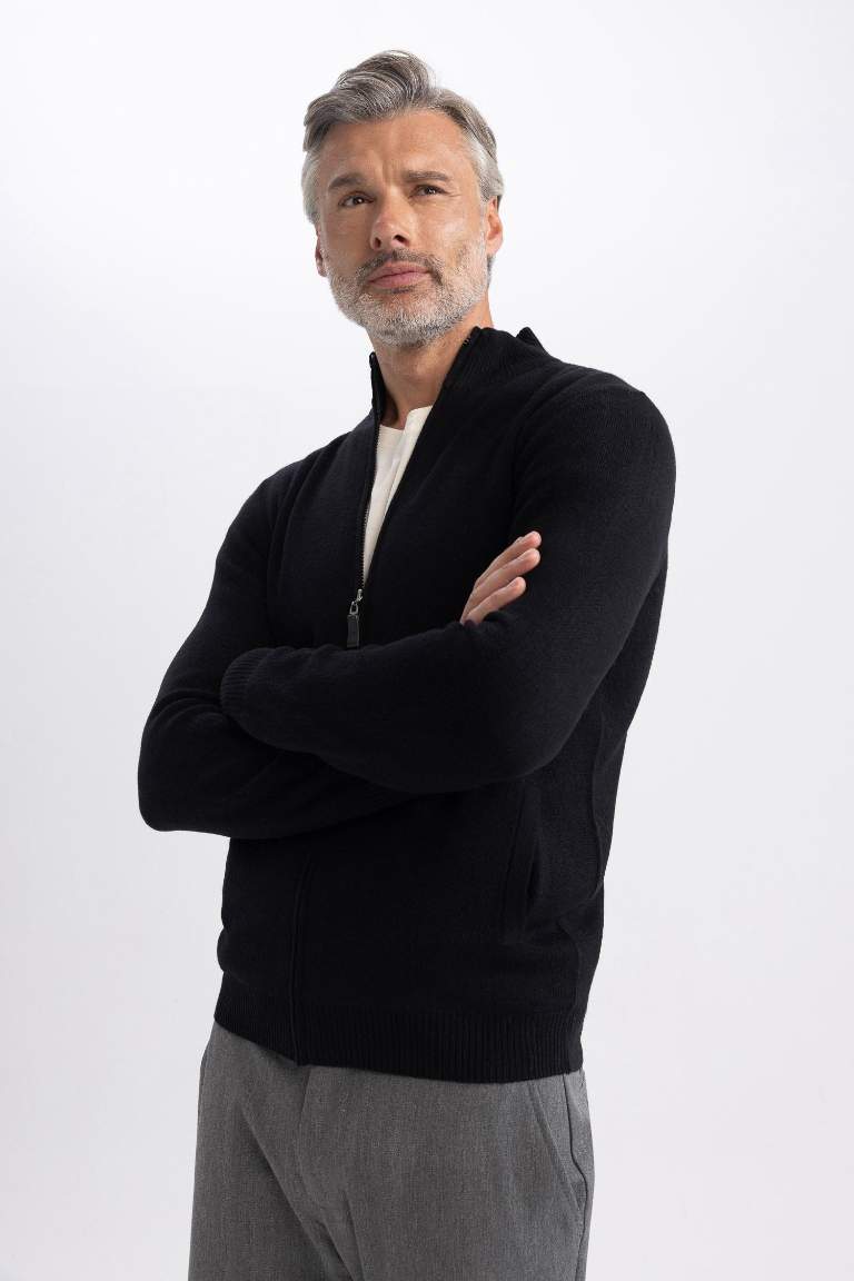 Slim Fit Dar Kesim Dik Yaka Triko Hırka