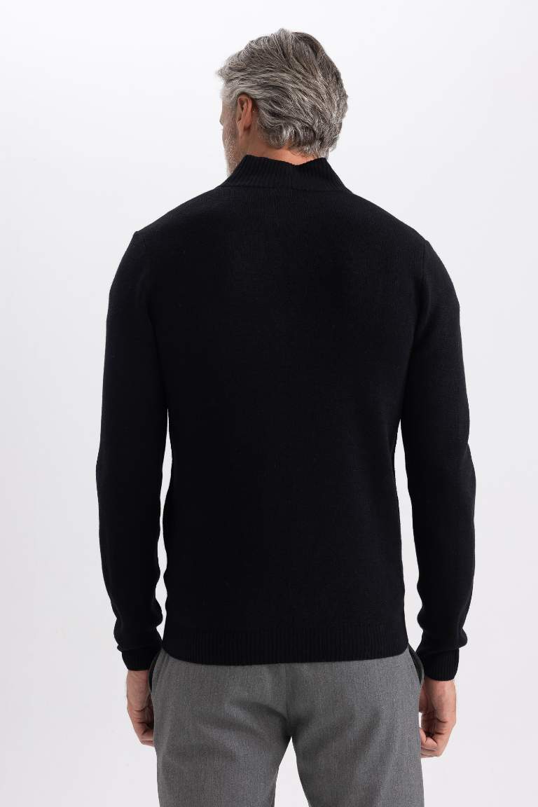 Slim Fit Dar Kesim Dik Yaka Triko Hırka