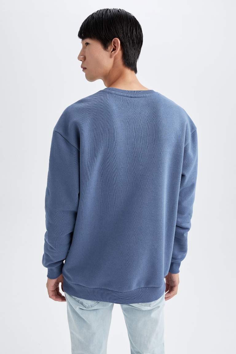 Indigo Man Boxy Fit Crew Neck Long Sleeved Sweatshirt With Soft Feather