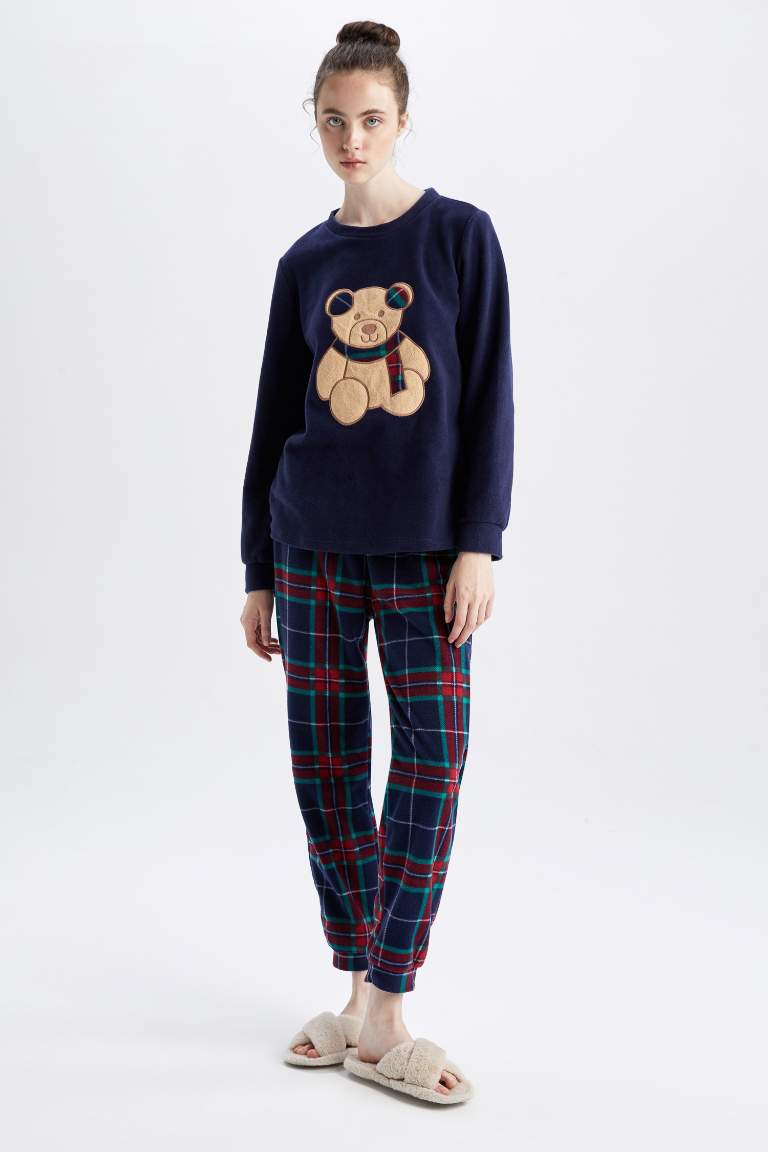 Fall in Love Yılbaşı Temalı Bisiklet Yaka Ayıcık Figürlü Polarlı Pijama Takımı